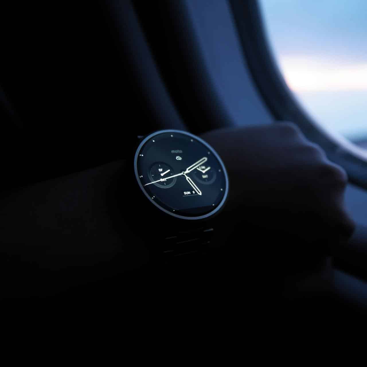 Best-Smart-Watch-for-Small-Wrists.jpg